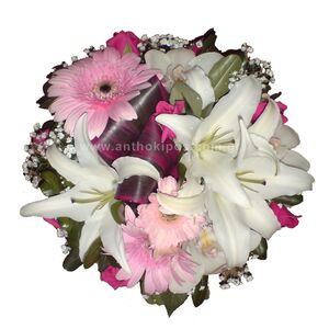 Flower arrangement in white-pink color