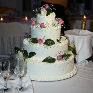 Decoration of the wedding cake