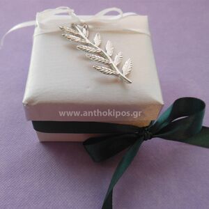 Wedding Favors, favor white box with motif of olive branch