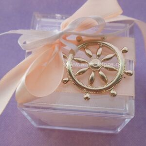 Wedding Favors, favor with box and golden wheel