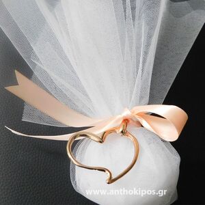 Μπομπονιέρα Γάμου τούλινη, κλασική δεμένη με μεγάλη καρδιά