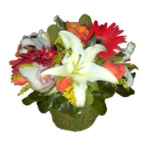 Flower arrangement in orange-white and red shades