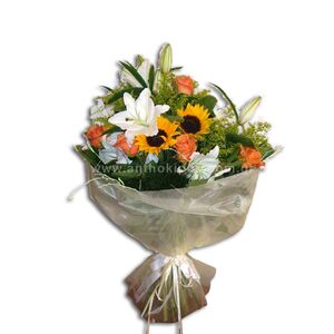 Bouquet in white-orange shade