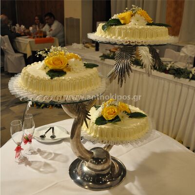 Διακόσμηση γαμήλιας τούρτας