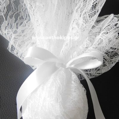 Wedding Favors, favor classic with white lace