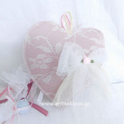 Wedding Favor a lovely hanging lace heart