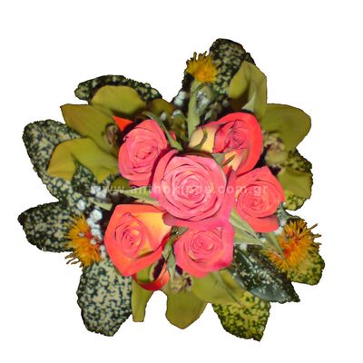 Flower arrangement in orange-yellow color with roses