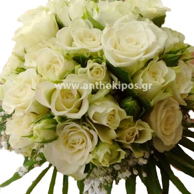 Νυφική Ανθοδέσμη γάμου με λευκό μινιόν τριαντάφυλλο