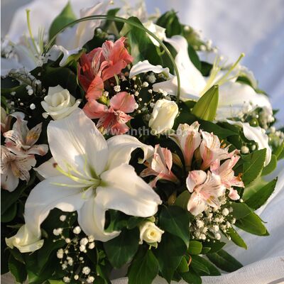 Εξωτερικός Στολισμός Γάμου με υπέροχα λουλούδια