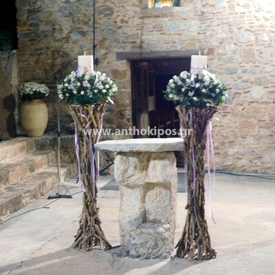 Wedding Candles vintage with driftwoods and lovely flower arrangements