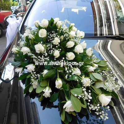 Στολισμός Αυτοκινήτου Γάμου με υπέροχη λευκή σύνθεση