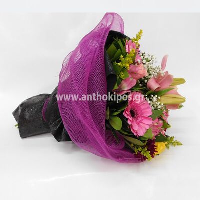 Fresh bouquet with lovely flowers