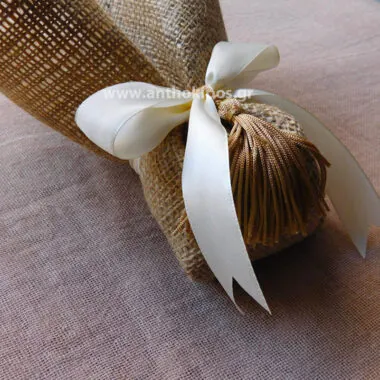 Wedding Favors, favor with burlap and tassel