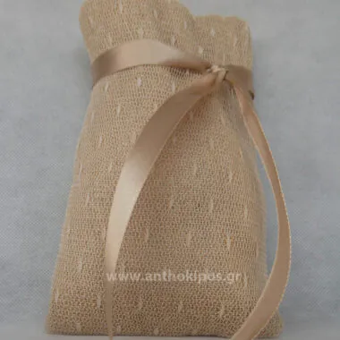 Wedding Favors, favor beautiful pouch of burlap and lace