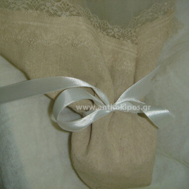 Wedding Favors, favor beige handkerchief with finish lace