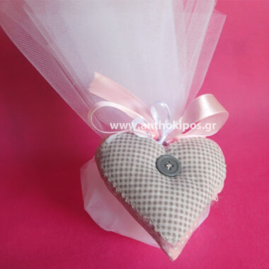 Wedding Favors, tulle wedding favor with hanging heart