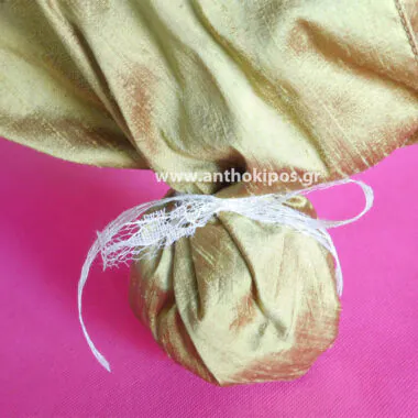 Wedding Favors, bonbonniere with gold scarf