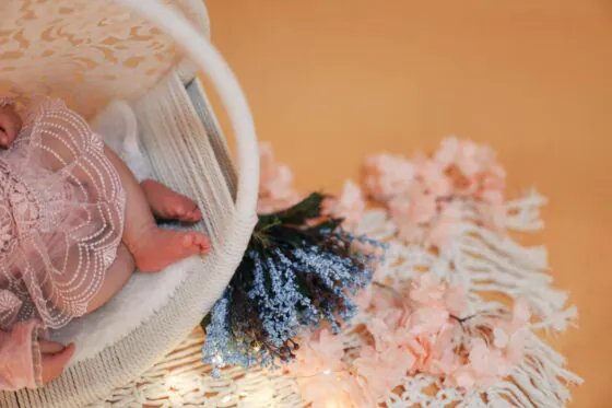 Flowers with Gifts for Maternity Hospital – A Heartfelt Welcome for the Newborn